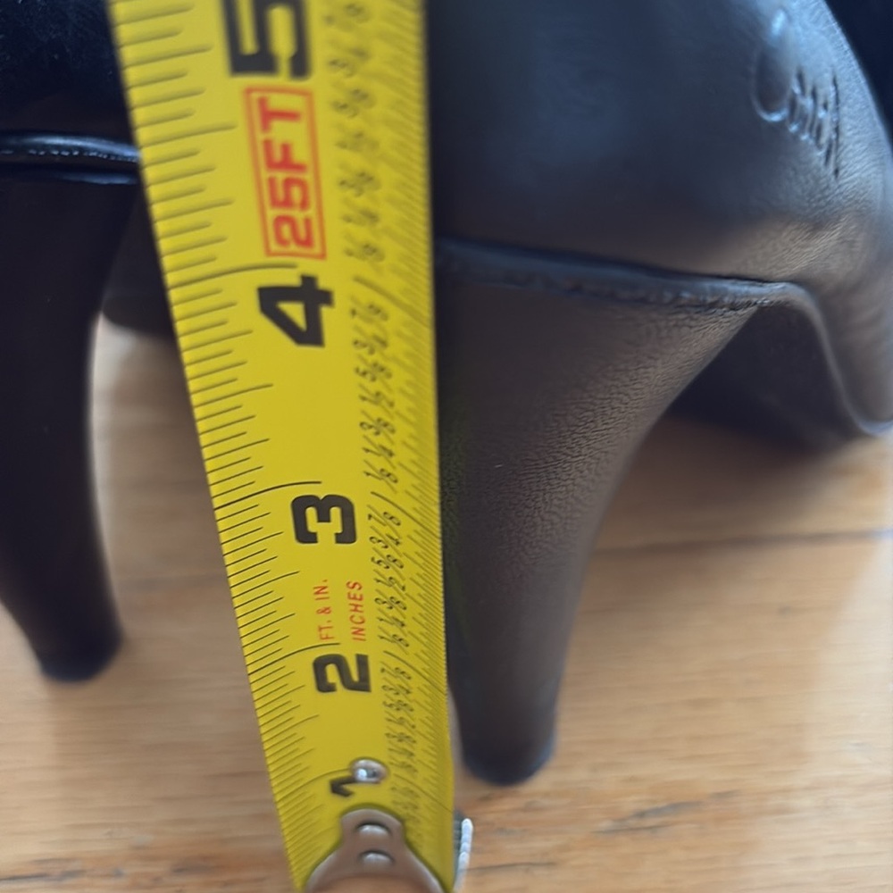 Coach Leather Alexandria Heels - Picture 6 of 6
